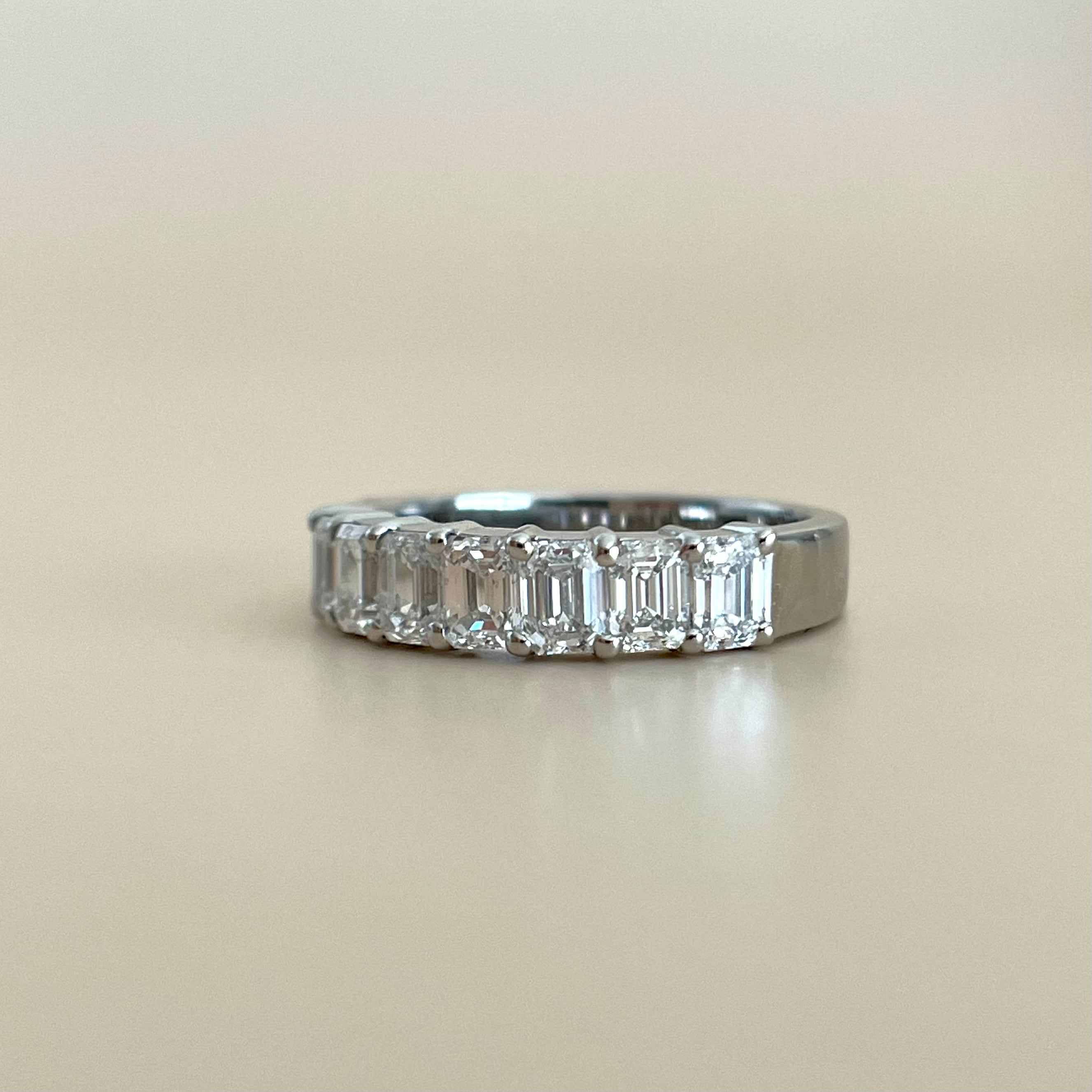 エメラルドカット ダイヤモンド ハーフエタニティリングT 1.30ct