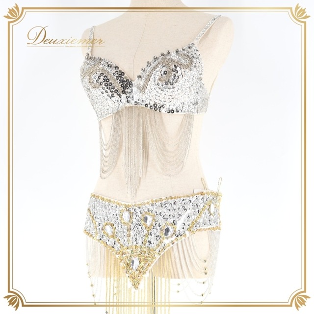 ベリーダンス オリエンタル 衣装 トップス ベルト セット ホワイト系 ビーズ スパンコール フリンジ ラインストーン キラキラ 煌びやか 金 華やか 上品 舞台 ダンス衣装 豪華 ゴージャス シルバー系 ゴールド系