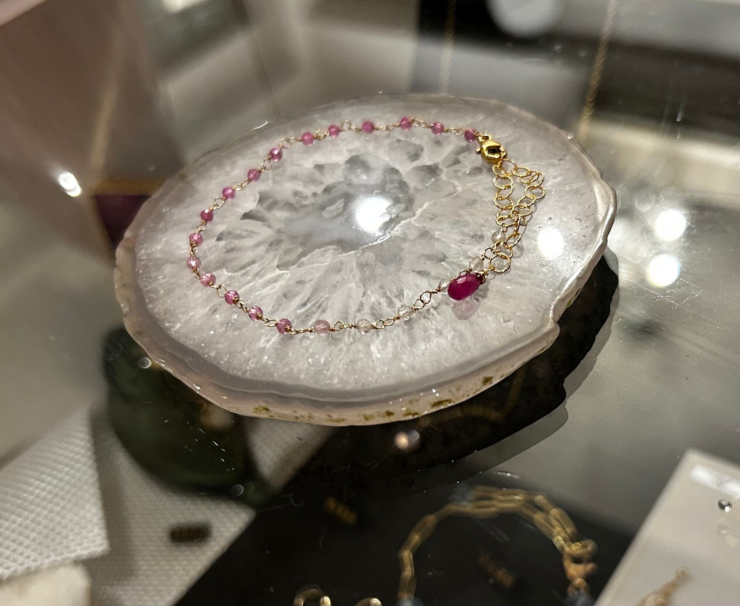 14kgf】ルビーのブレスレット | 神楽坂の小さなメイクエステサロンRUFA