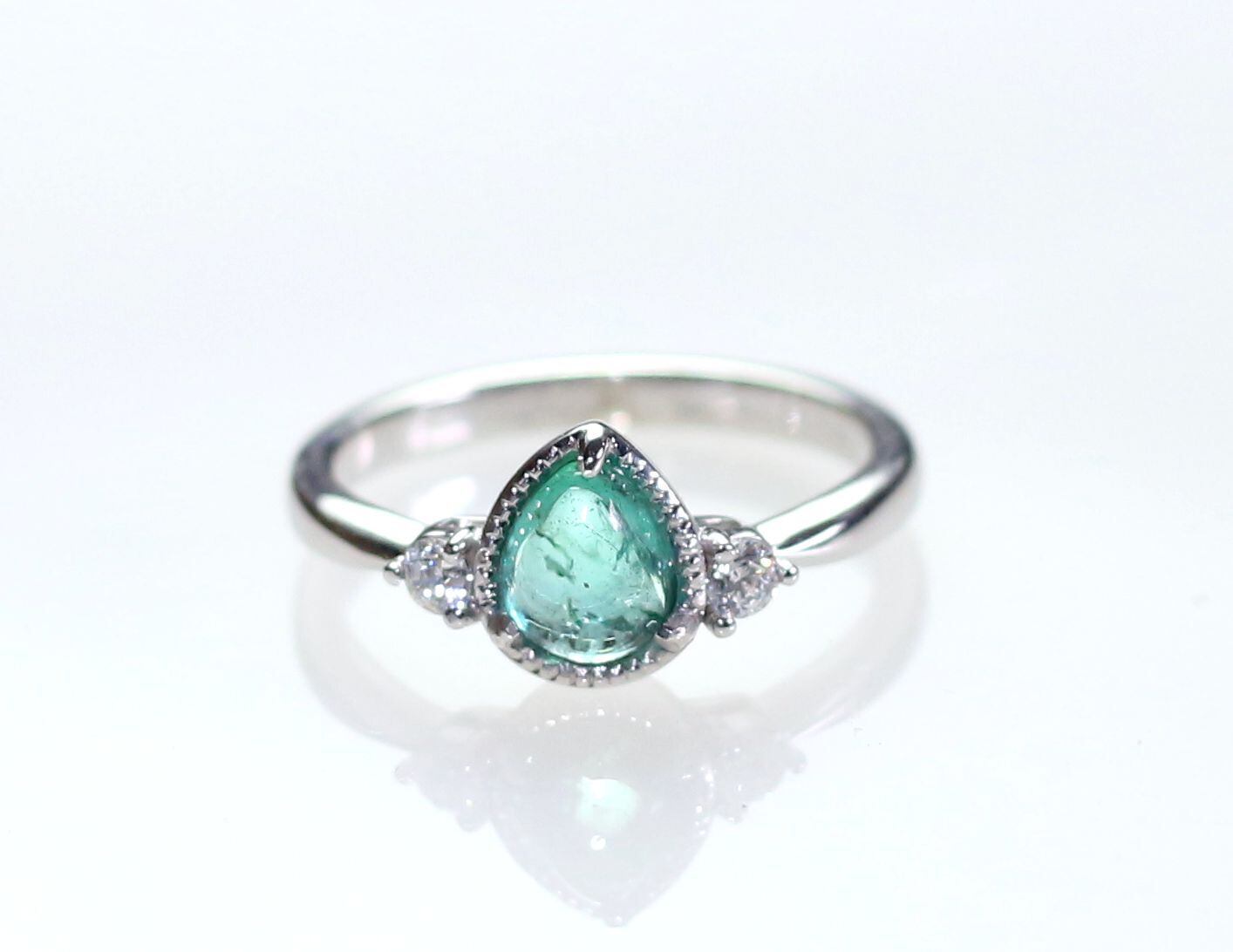 Pt900 エメラルドリング 0.73ct | Atelier Ozaki