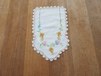 花刺繍　小さなマット（シミあり） 画像1