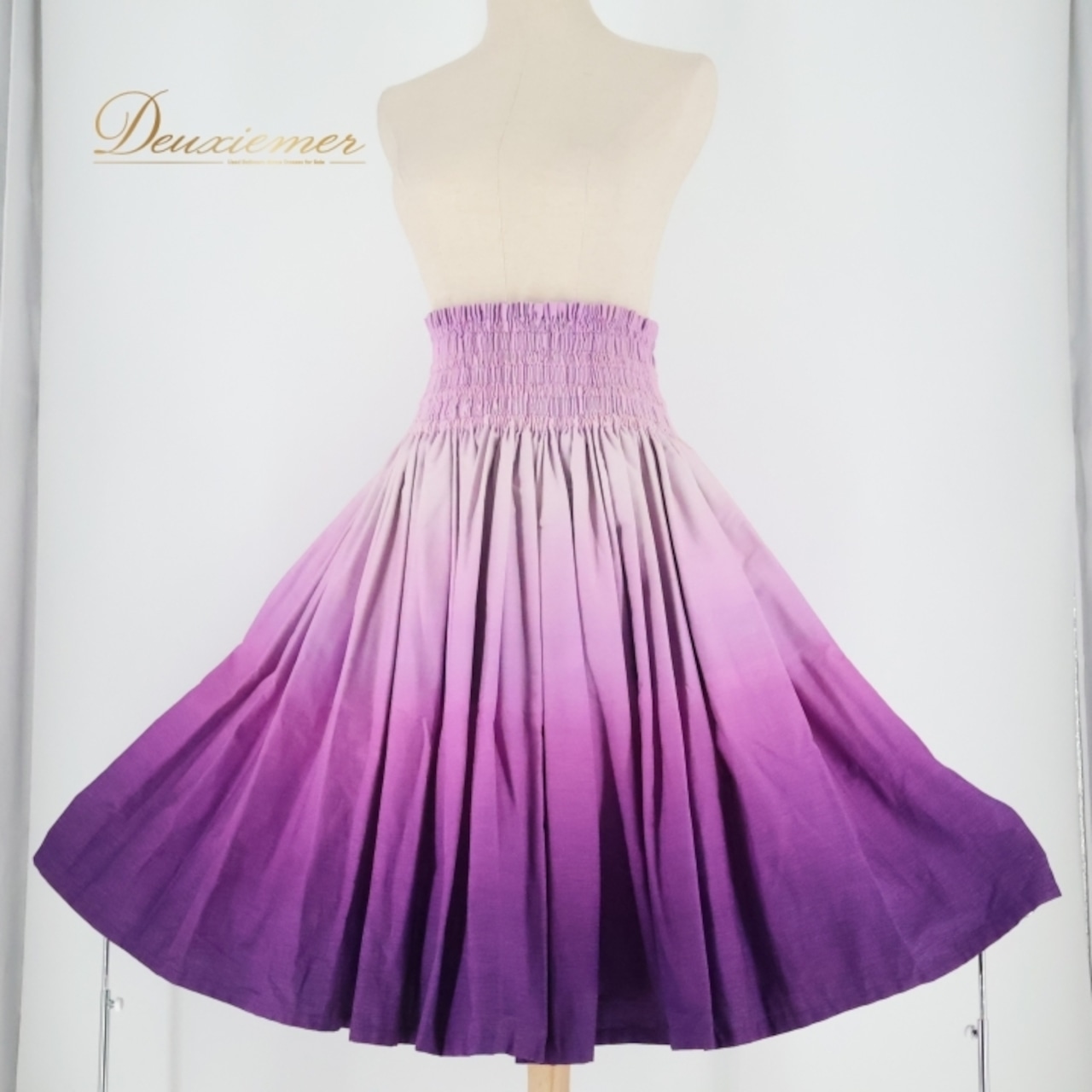 フラダンス 衣装 パウスカート パープル系 カパリリ 日本製 ハワイアン グラデーション Kapalili レッスン 練習 アロハ フラ ダンス 紫 華やか 鮮やか かわいい おしゃれ 上品 シングル スカート ふんわり フラダンス衣装 かわいいスカート グラデーションスカート ふんわりスカート ハワイアン衣装 紫系スカート 日本製衣装 ダンス衣装 練習着 おしゃれフラダンス アロハスカート 練習用 パープルスカート