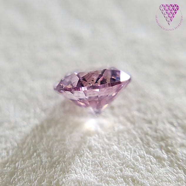 0.051ct 天然ピンクダイヤFANCY INTENSE PINK