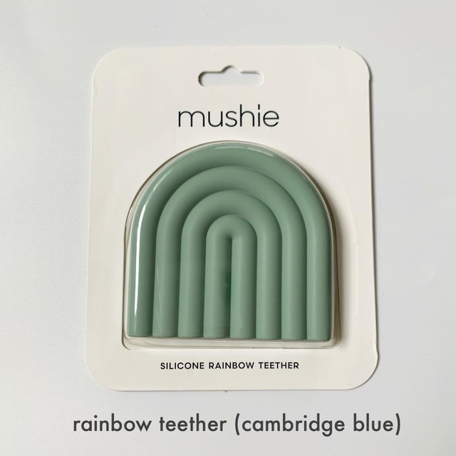 mushie / rainbow teether - cambridge blue