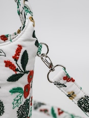 【muuc × ヌノニシタイ】筆記帳刺繍 三つ編みバッグ / ホワイト