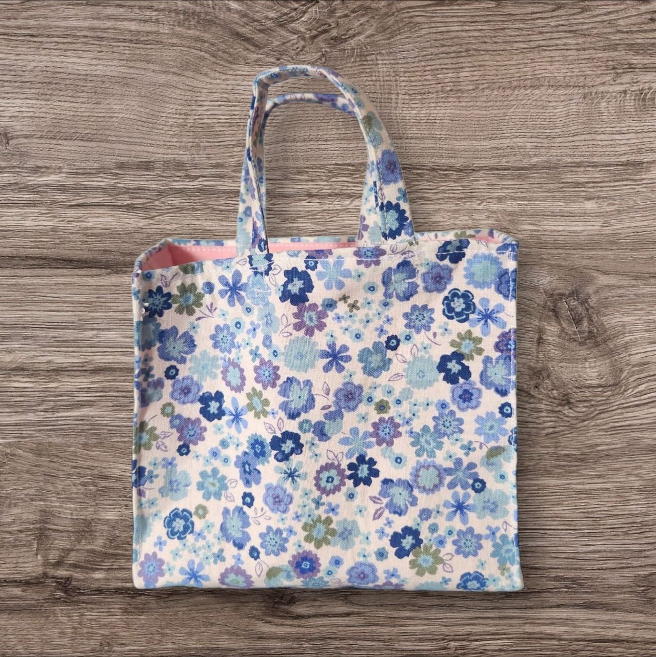 BOX型ミニトートバッグ：青の花柄×ピンク | Culture-Booth
