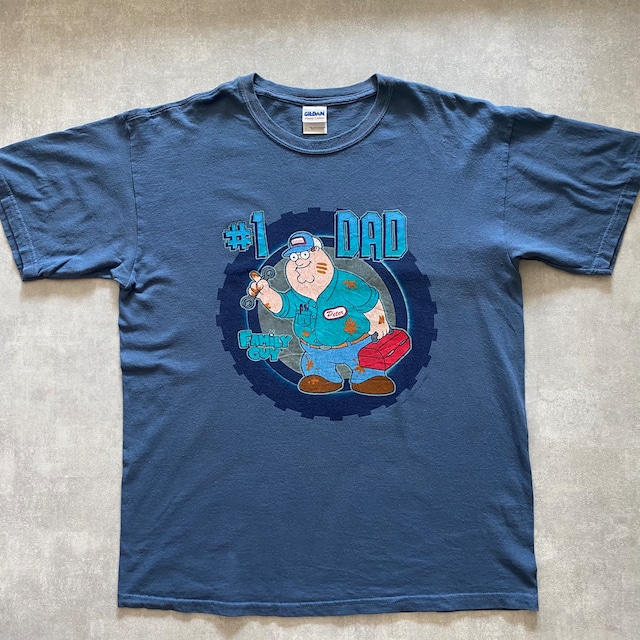 made in Nicaragua  GILDAN FAMILY GUY　DAD　cotton T-shirt{ニカラグア製　ギルダン　ファミリーガイ ダッド　コットンT シャツ　古着　メンズ　USED }ユニセックス