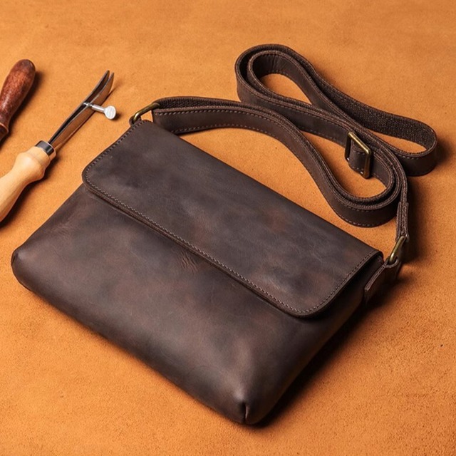 Cow Leather Crossbody Bag / 本革 カウレザー クロスボディ バッグ