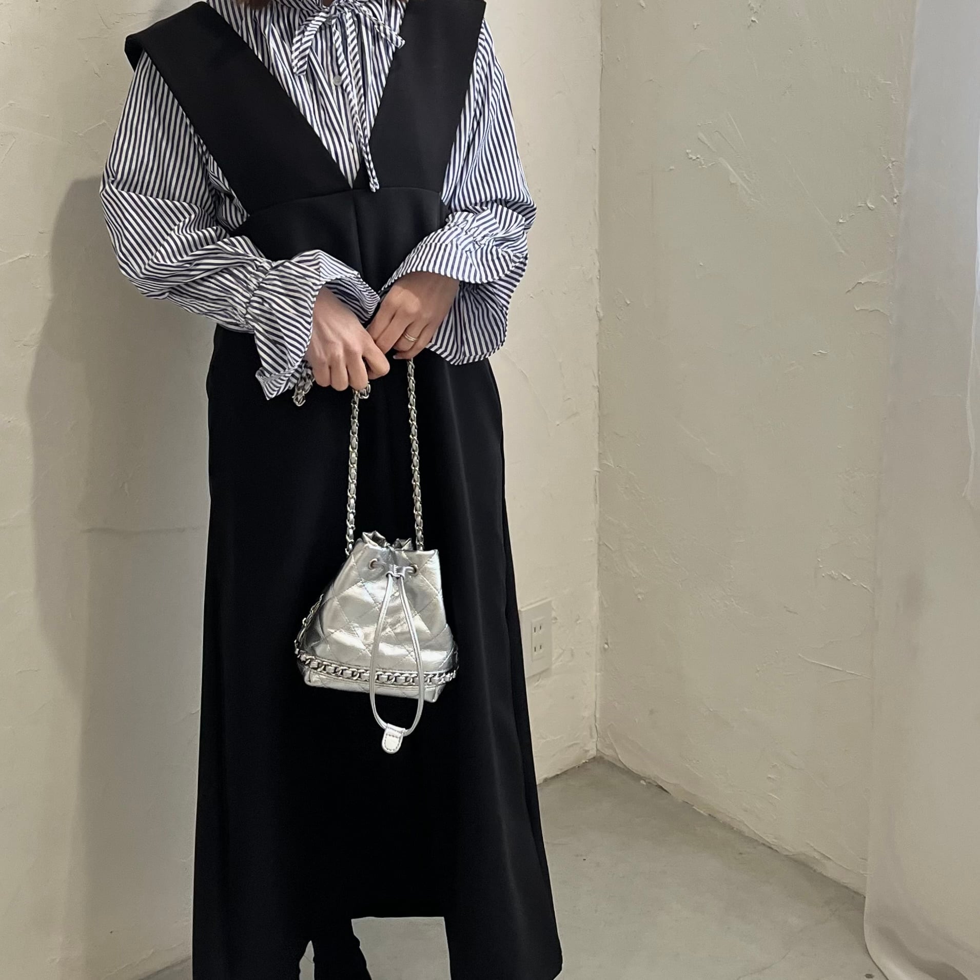 foufou Vネックジャンパースカート foufou Vネックジャンパースカート ジャンスカ