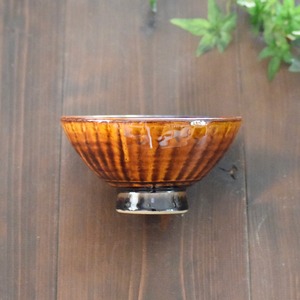 ＜めし碗・小＞ 伝統の刷毛目柄｜人気の飴色釉薬