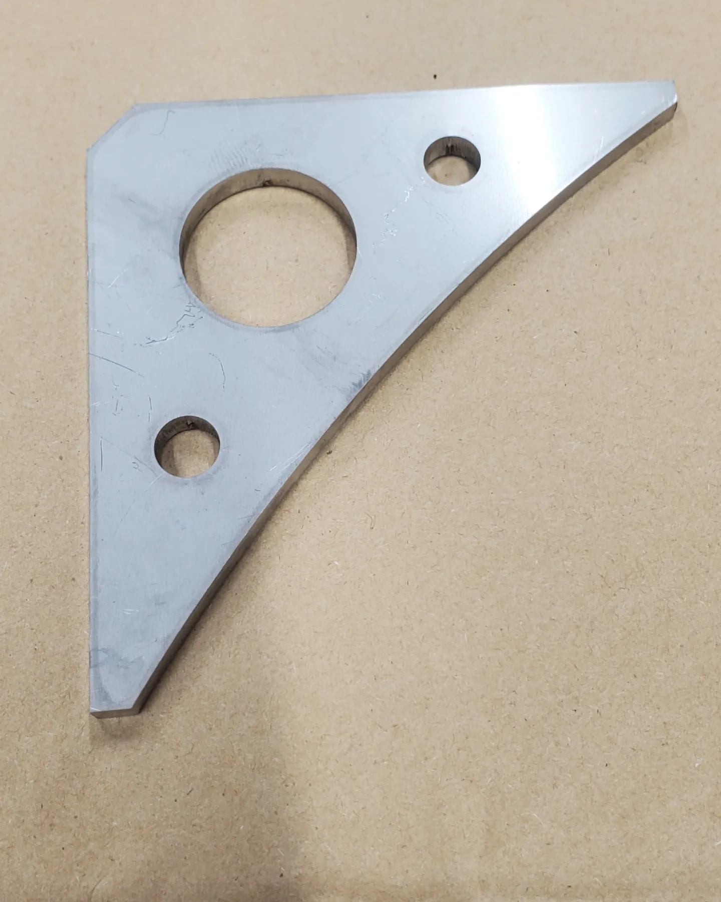 サイステンレスラテラルロッドブラケット補強プレートJB64、74用 (リア