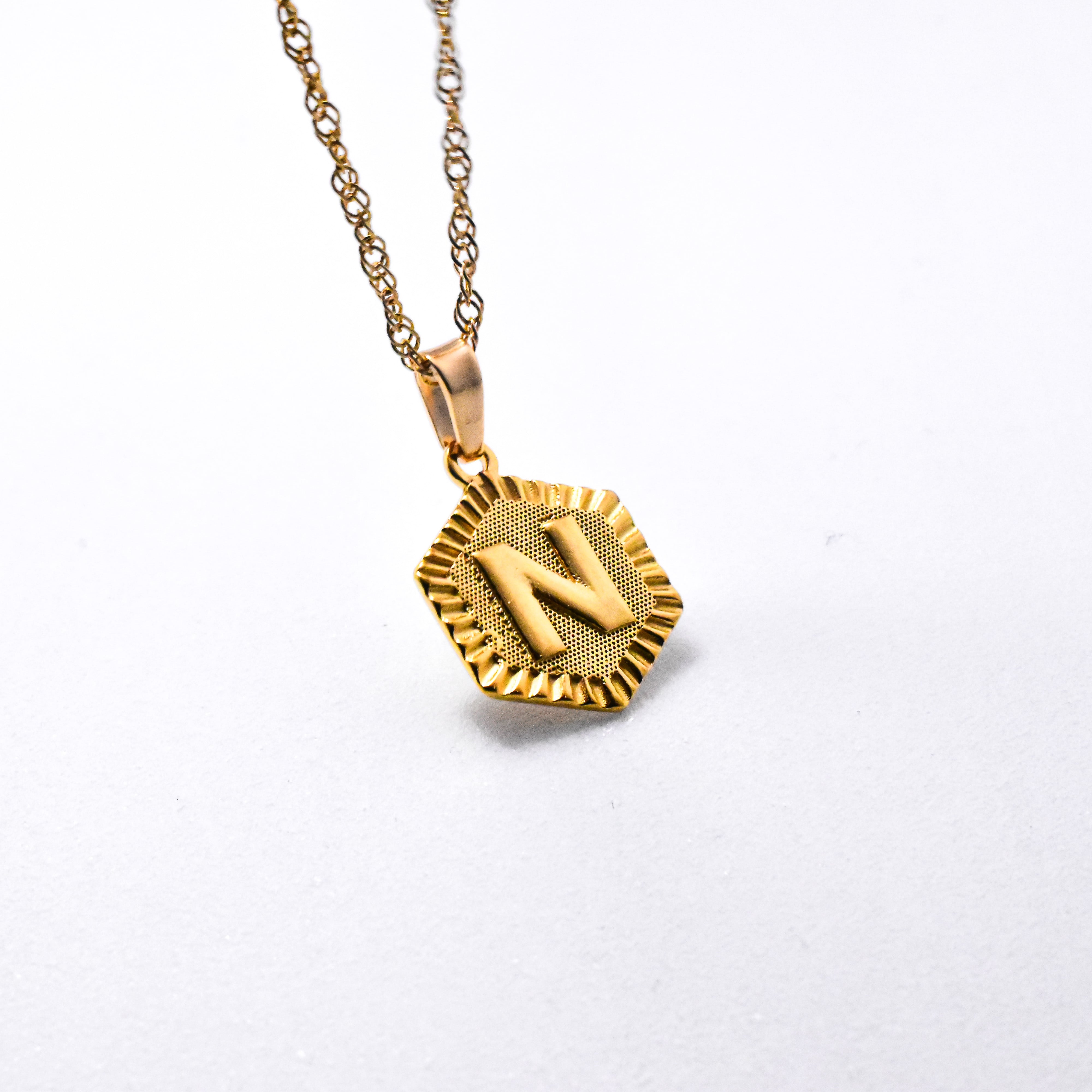 Initial6 coin necklace N | BRILLANTE BRIO