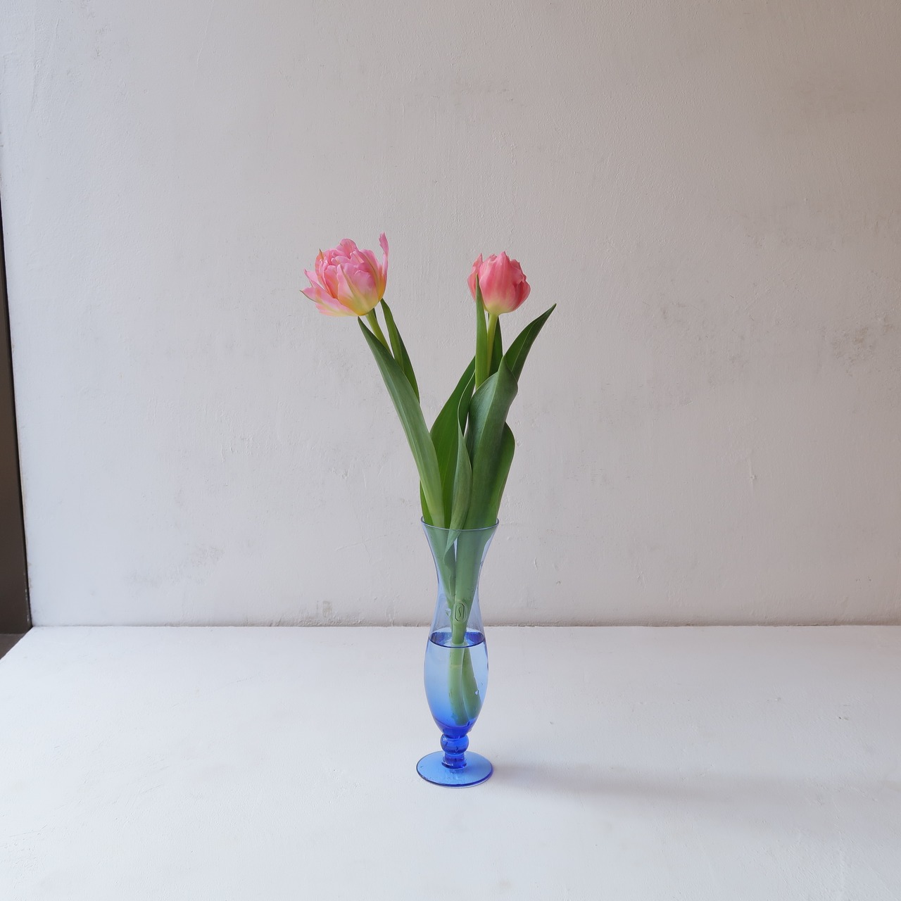 なみなみブルーの一輪挿し