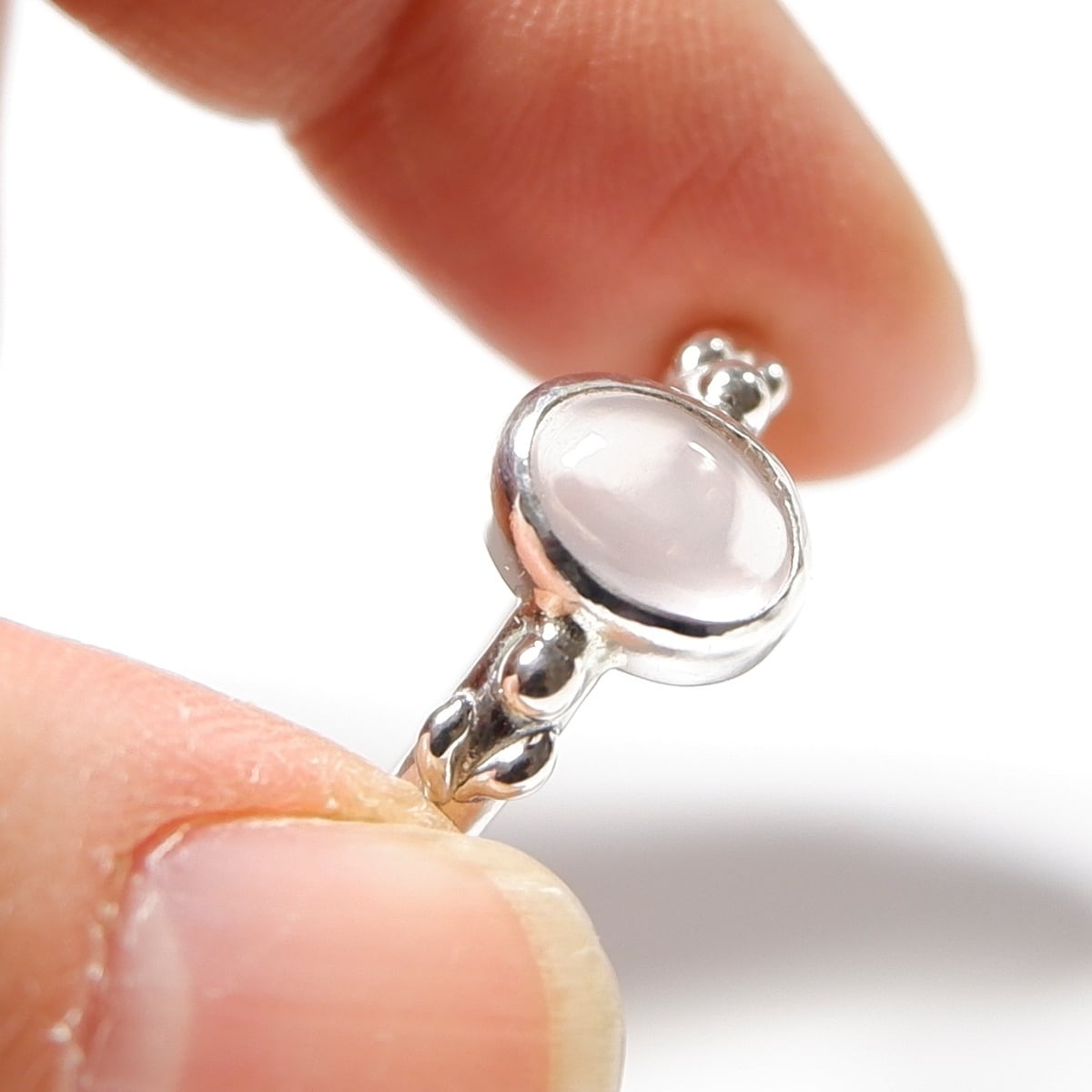 光の条線～ローズクォーツの粒飾りリング 約11.5号 天然石アクセサリー