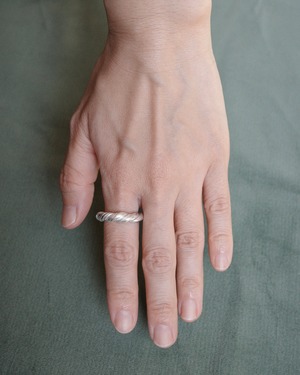 Flowing Ring no.01