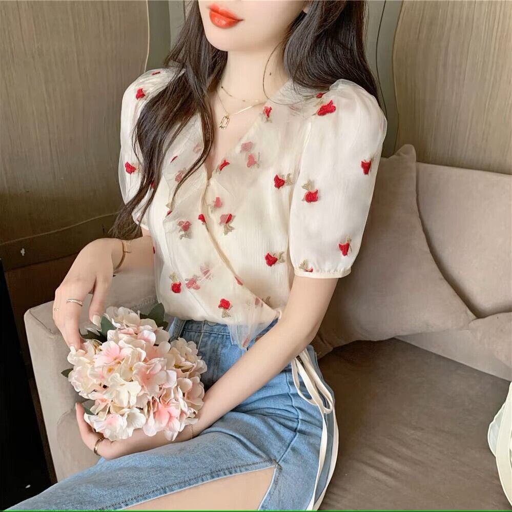 フレンチシックパフスリーブフラワーブラウス