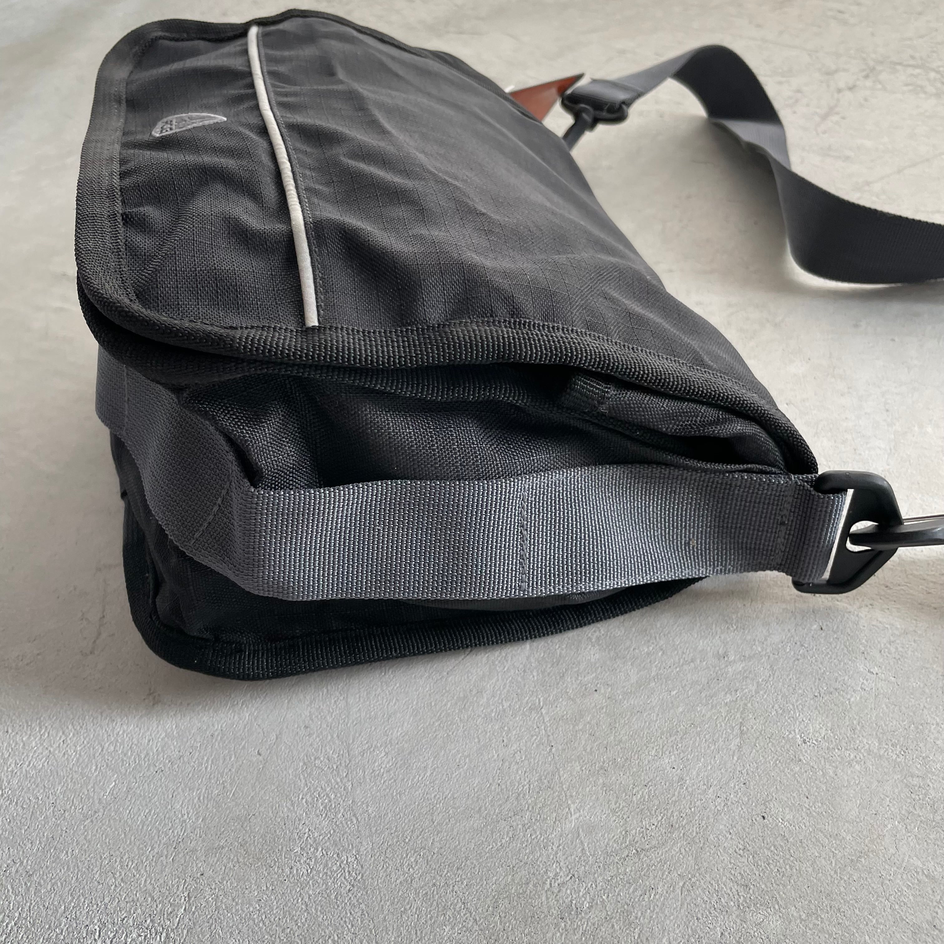 dead stock 90s NIKE one shoulder  bag