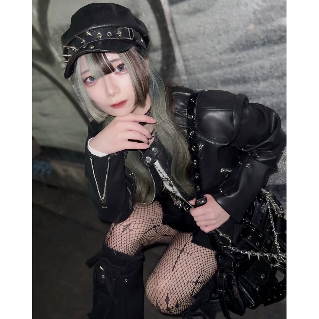 金曜17時まで▷548円OFF！】スパイクベルトレザーキャスケット
