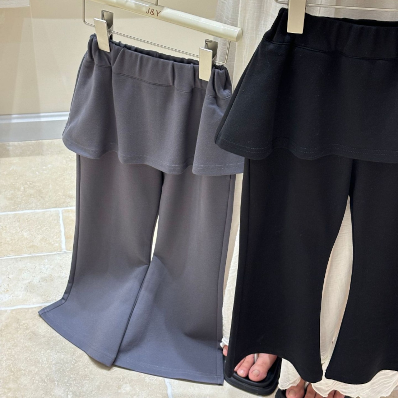 秋スカパンつきフレアパンツ