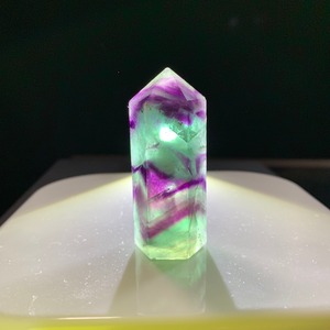 ポイント 1. グリーンパープルフローライト