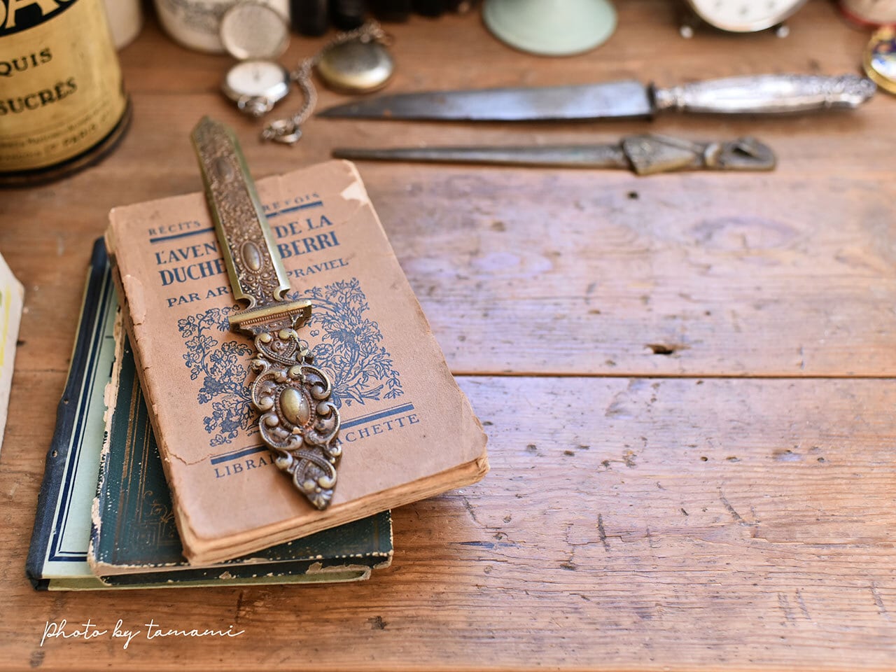 装飾が素敵なペーパーナイフ 真鍮製 フレンチアンティーク