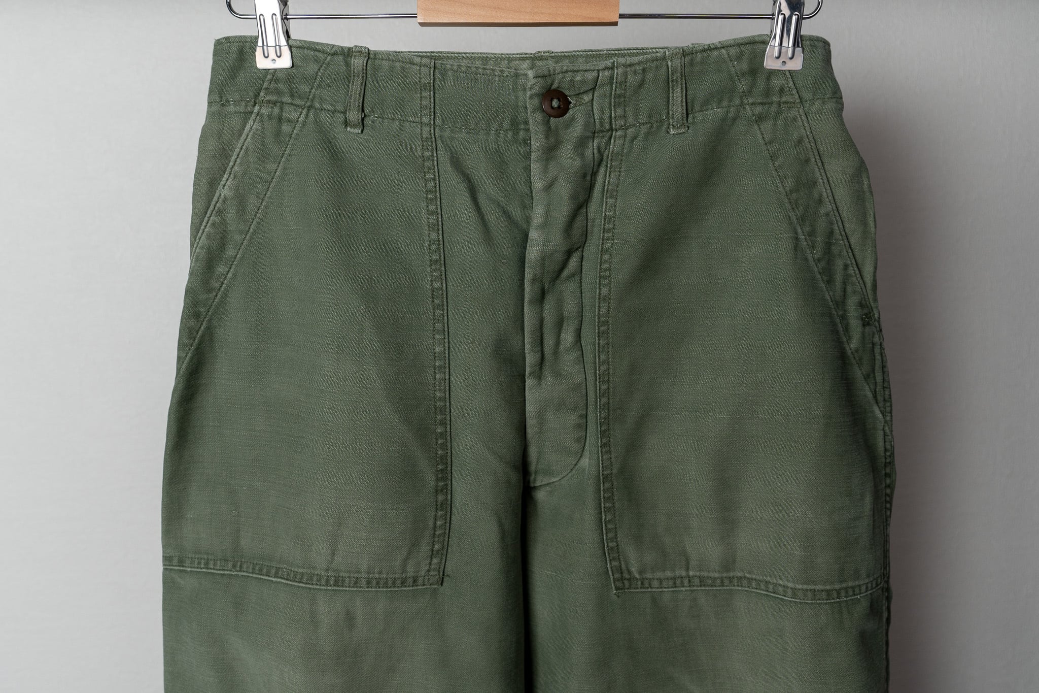 ほぼデッド　アメリカ軍 OG107 ベイカーパンツ　W32 L32　米軍 民間品 ほぼデッド アメリカ軍 OG107 ベイカーパンツ W32 L32 米軍 民間