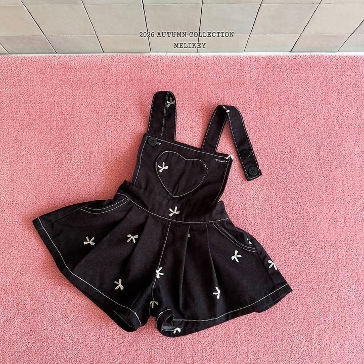 韓国子供服 / 26Autumn / 〖取寄〗Melikey / リボン刺繍サロペット / 女子服 *XS~JM*