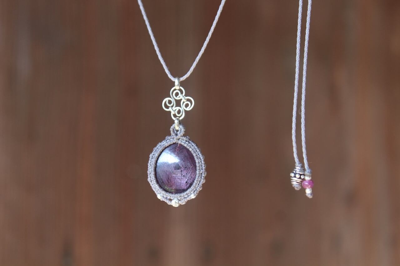 Star Ruby silver925 wirework micro macrame pendant