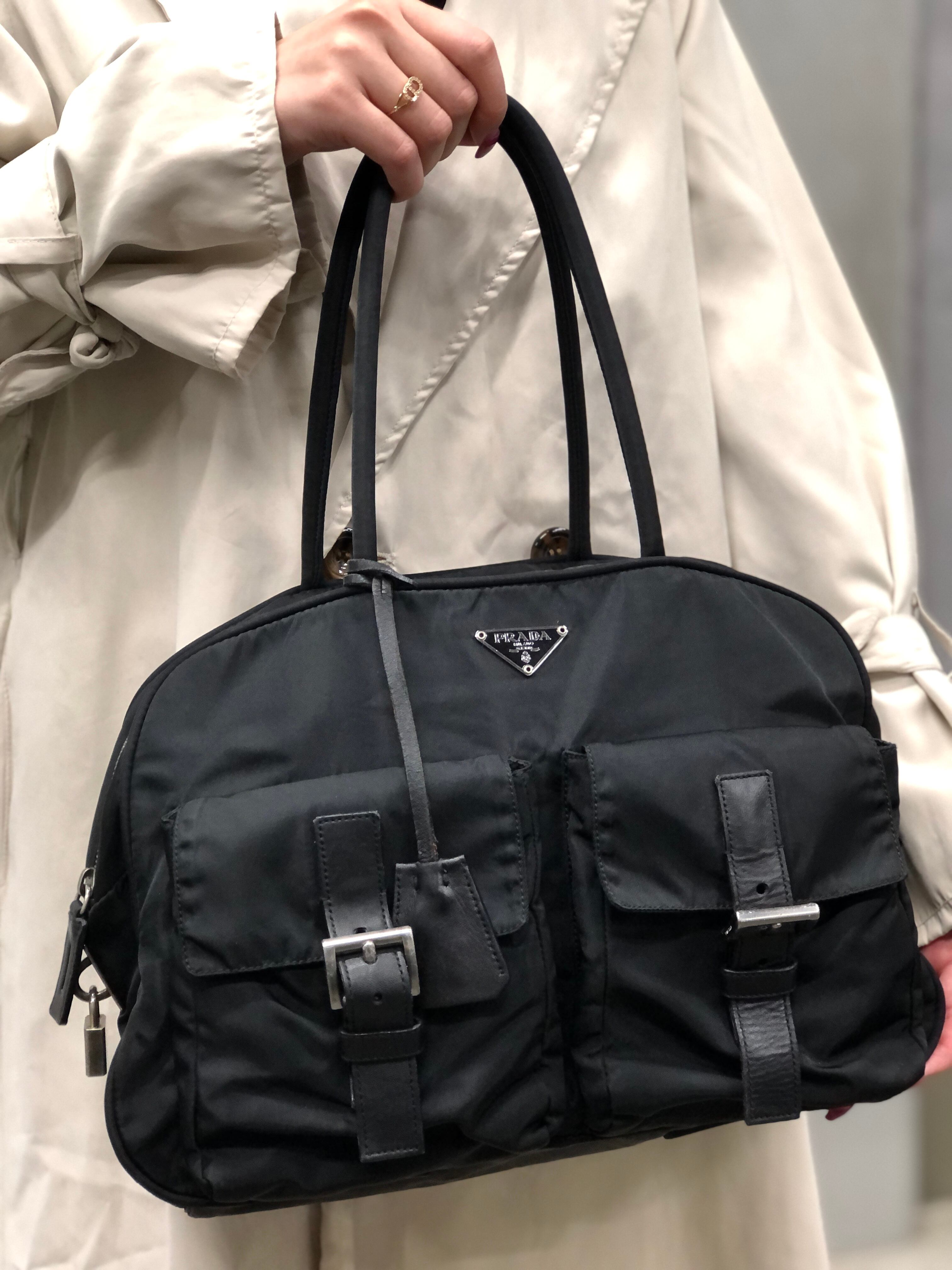 PRADA プラダ　ロゴ型押し　トライアングルロゴ　ナイロン　ダブルポケット　ミニボストン　ハンドバッグ　ブラック　vintage　ヴィンテージ　 オールド　5pyu3v | VintageShop solo powered by BASE