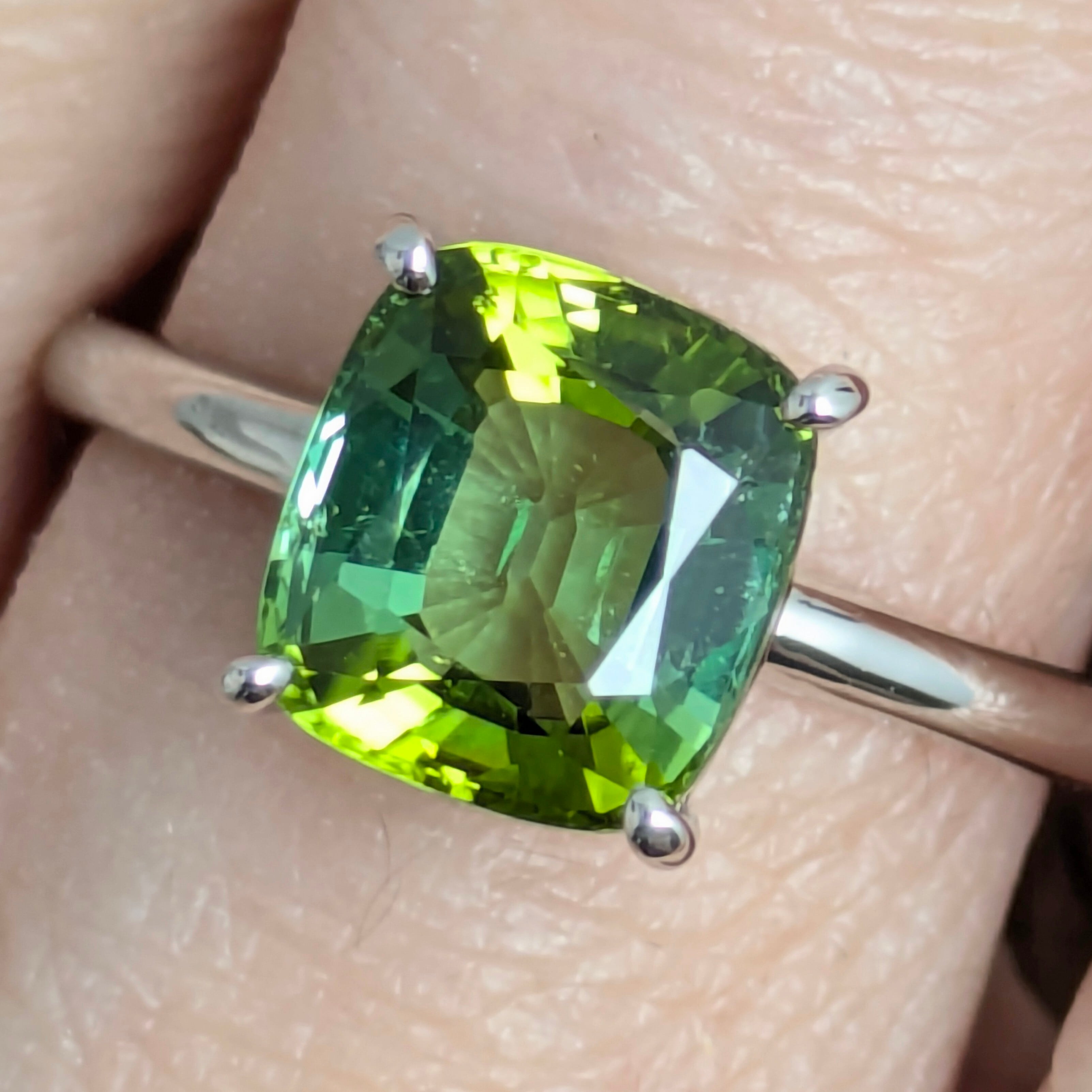 Pt950トルマリンリング グリーントルマリン 1.827ct 【PRO208635