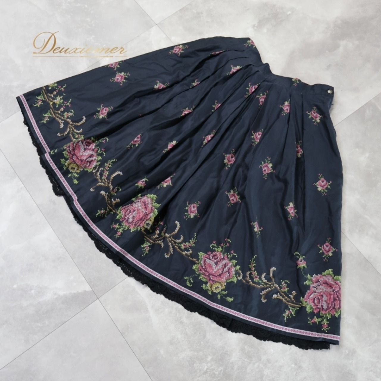 フォークダンス 衣装 スカート ブラック系 BERWIN&WOLFF 花柄 レース 黒 緑 白 チロリアン チロルスカート かわいい ダンス衣装 ふんわり 練習 レッスン イベント ピンク系 グリーン系 ホワイト系