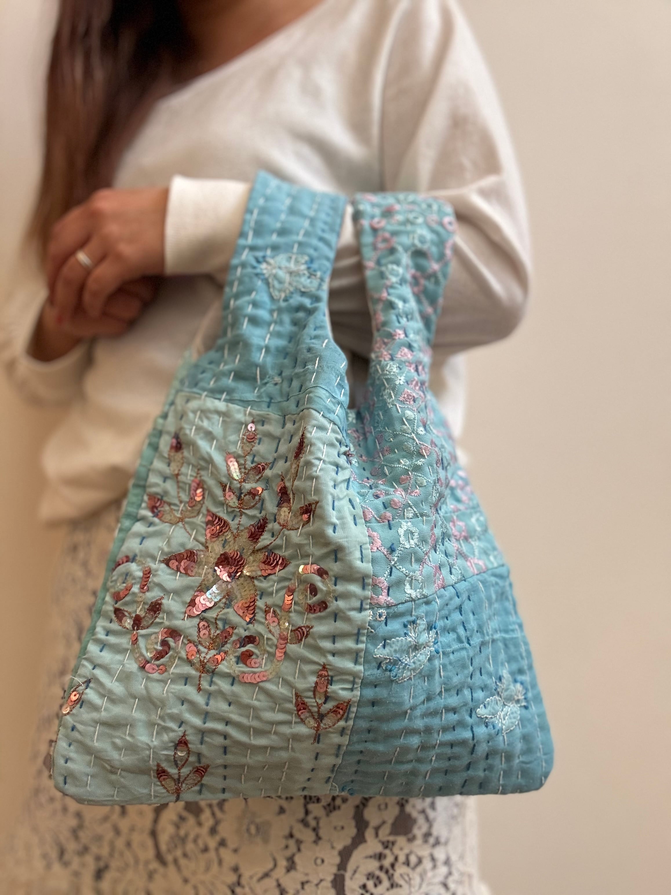 M】アイボリーA カンバディアキルト(シングルサイズ) インド刺繍パッチ