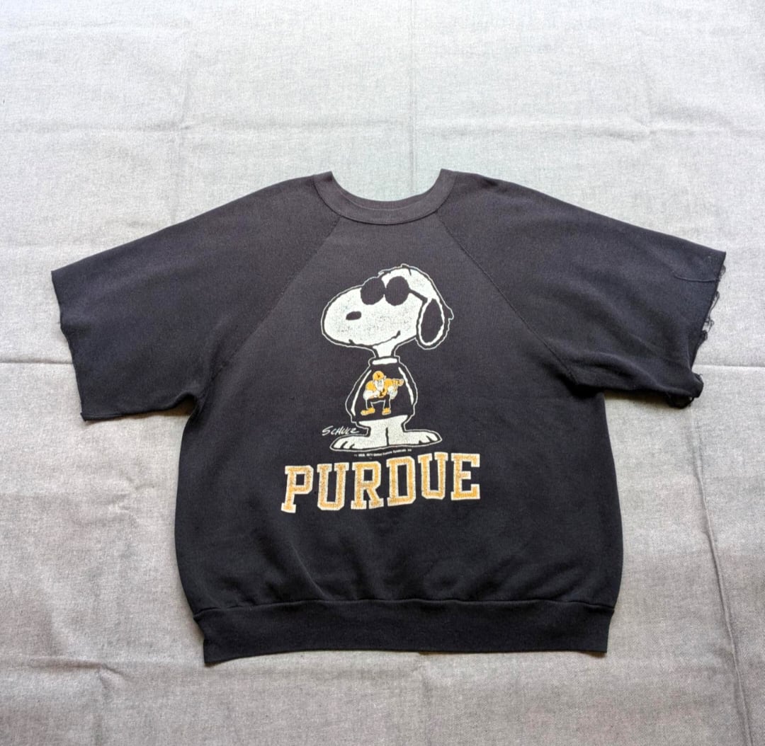 Bigサイズ!! 80s artex snoopy "PURDUE" cut off black color sweat shirt 小岩店