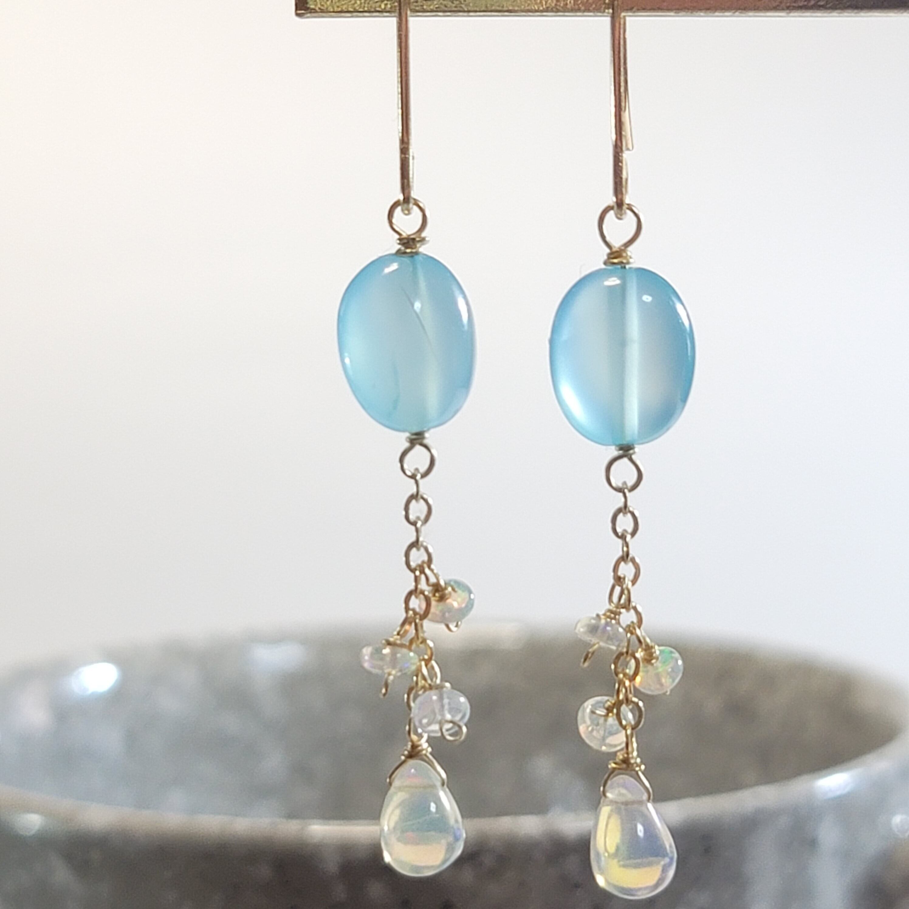 14kgf水色カラーカルセドニー&淡水パールピアス 宝石質シーブルーカルセドニーのピアス 14kgf 新作14kgf 宝石質シー