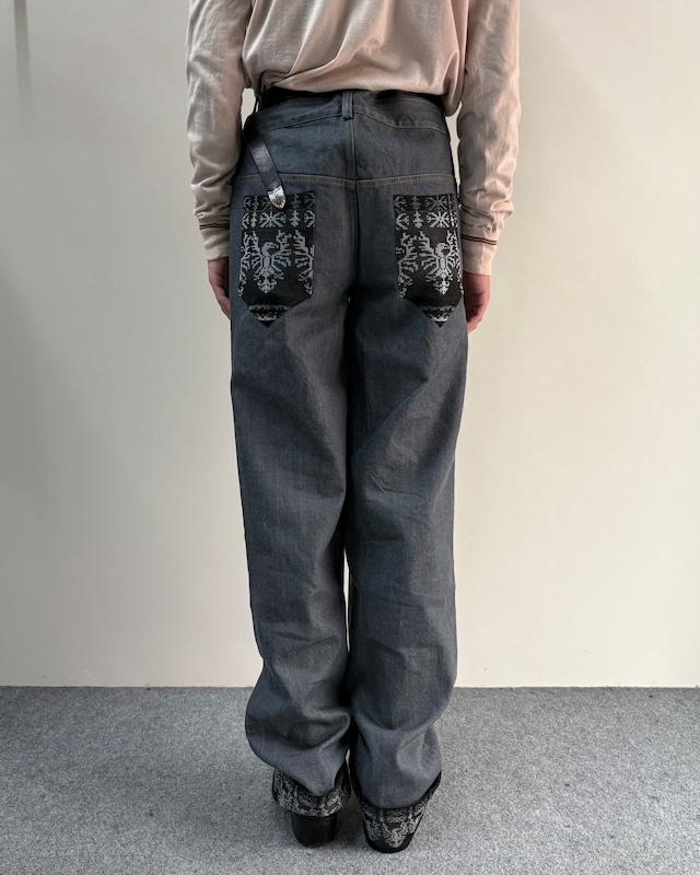 【26SS/Oscar Ouyang】STUDDED JEANS WITH JACQUARD KNIT DETAILS