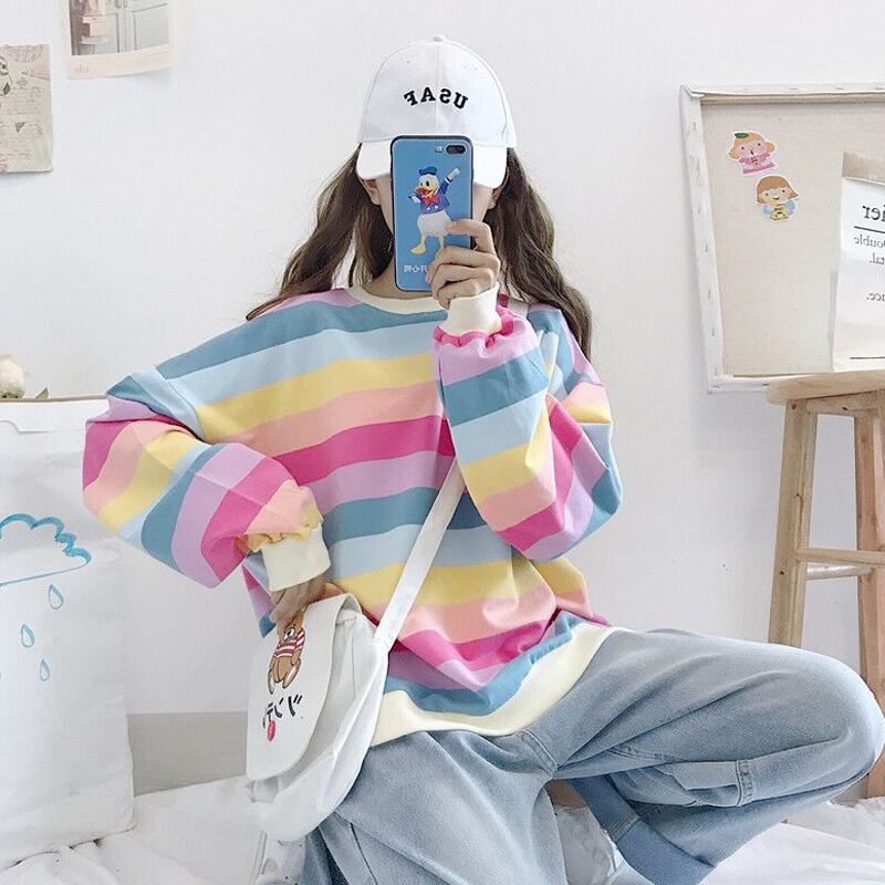 レインボーストライプのバージョンヒョナスタイルルーズ長袖セーター2020新しい女性の秋と冬はミドル丈のトップスを着用 萌量不足13727783205