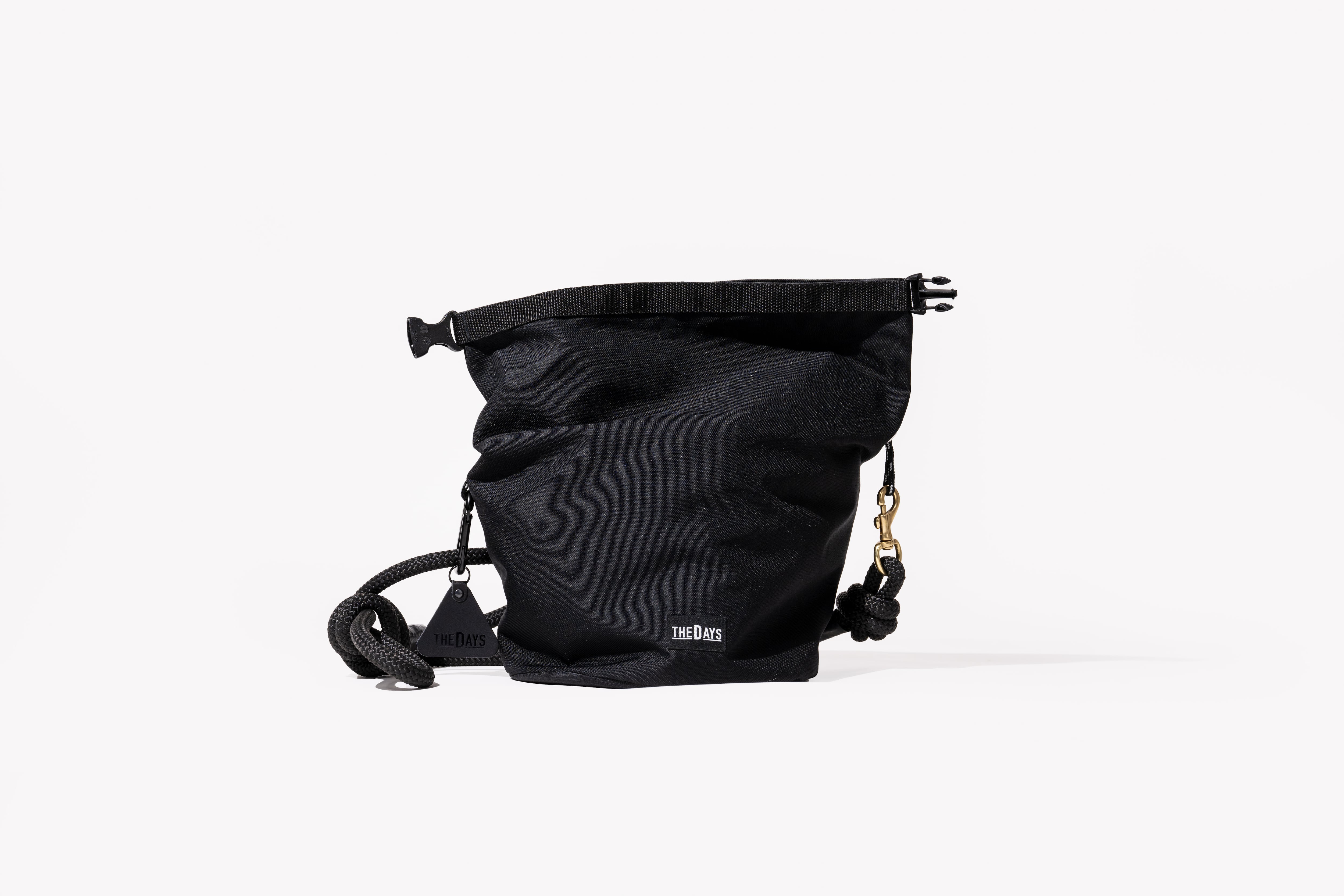 お出かけ・お散歩用品 THE DAYS 'Climbing Rope Leash Bousui bag THE DAYS Climbing Rope Leash Bousui Bag BLACK-CORDURA (リーシュ