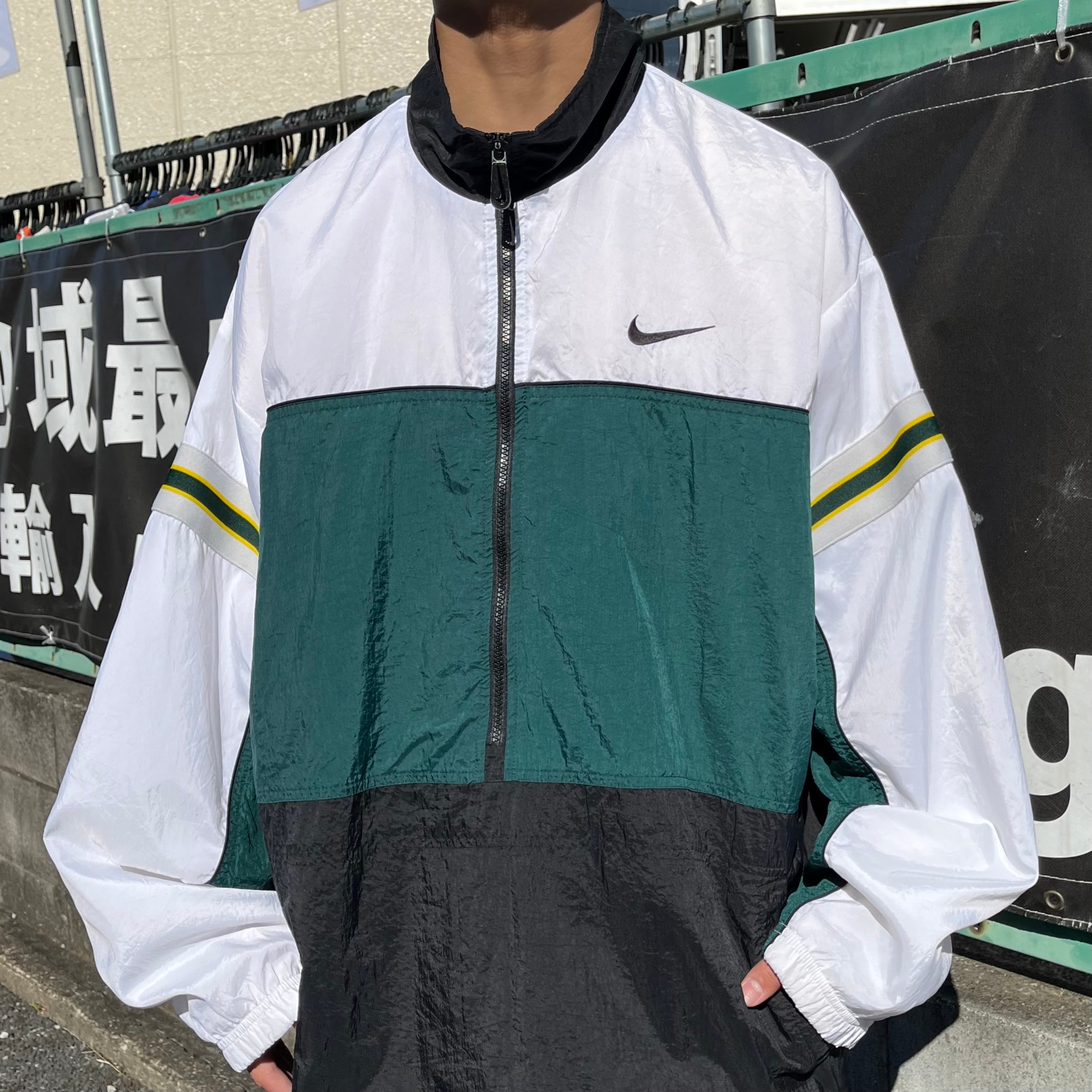 新品 ナイキ NIKE ジップアップ ナイロンジャケット