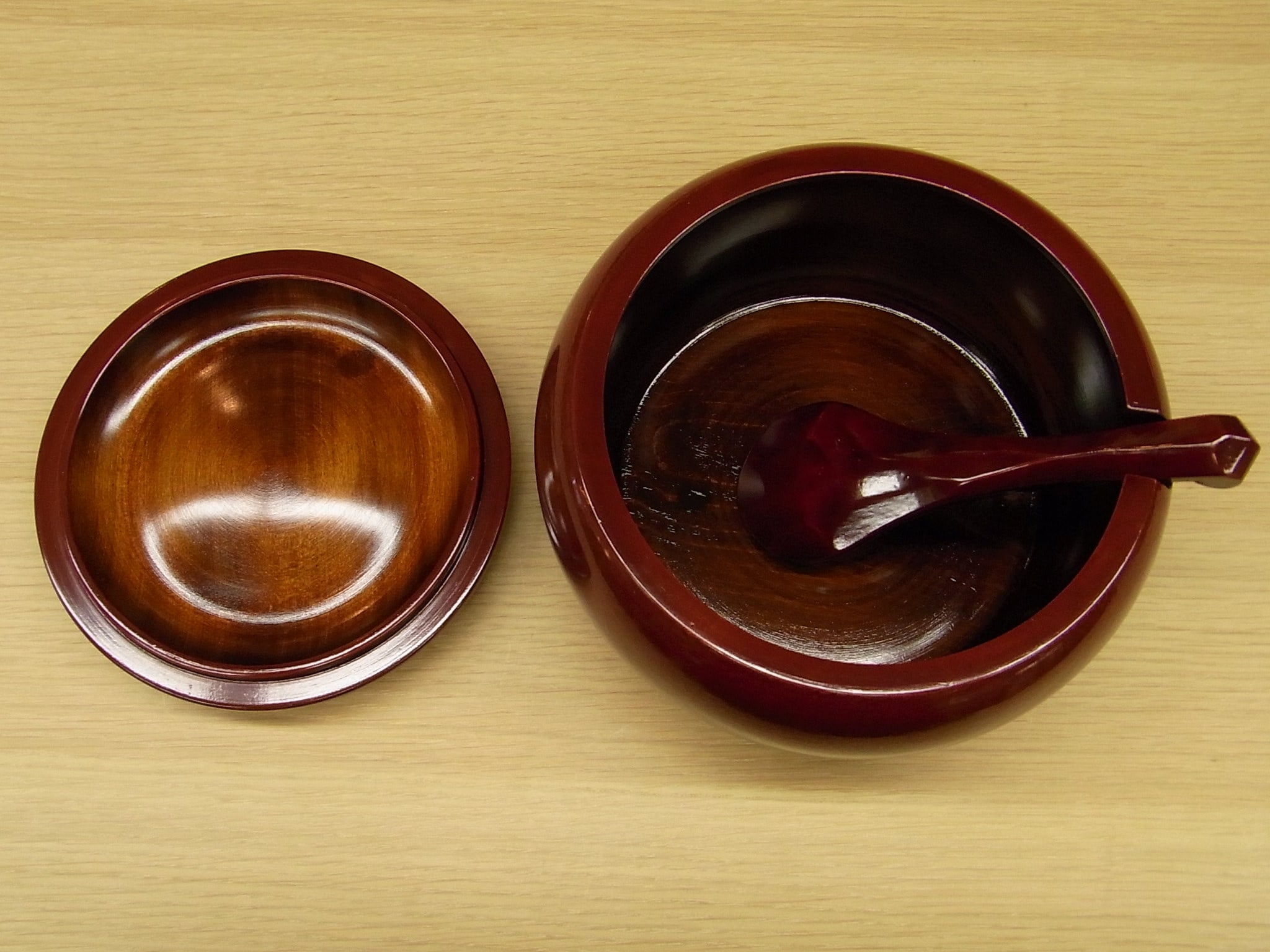 日本製 伝統工芸 讃岐漆器 後藤塗 おひつ 木製飯器 朱塗り無垢材 栃 讃岐塗 木製飯器 後藤塗 3人用 | 小林漆陶