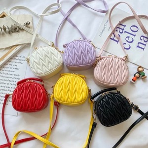 6色 ショルダーバッグ カバン バッグ 鞄 ミニバッグ 送料無料 キッズバッグ レディース 親子コーデ ファスナー 子供 キッズコーデ キッズファッション キッズドレス キッズ 可愛い きれいめ エレガント 春 夏 秋 ガーリー お出かけ 外出 きれいめカジュアル 着回し ファッション コーディネート 重ね着 休日 特別な日 お祝い 記念日 カジュアル 春コーデ 夏コーデ 秋コーデ 冬コーデ オールシーズン おしゃれ シンプル コーデ パーティー パーティコーデ ドレスコーデ ドレスアップ 誕生日