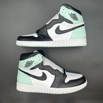 AIR JORDAN 1 RETRO HIGH IGLOO  861428-100