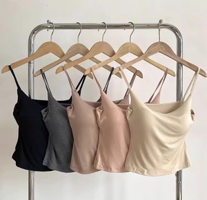 レディース キャミソール 袖なし シンプル ベーシック 無地 春 夏 秋 冬 オールシーズン ロングシーズン ママ 10代 20代 30代 40代 旅行 プチプラ 普段使い 着回し 定番 S M L 黒 ダークグレー ベージュ カーキ ピンク ベーシックカラー 大人カラー