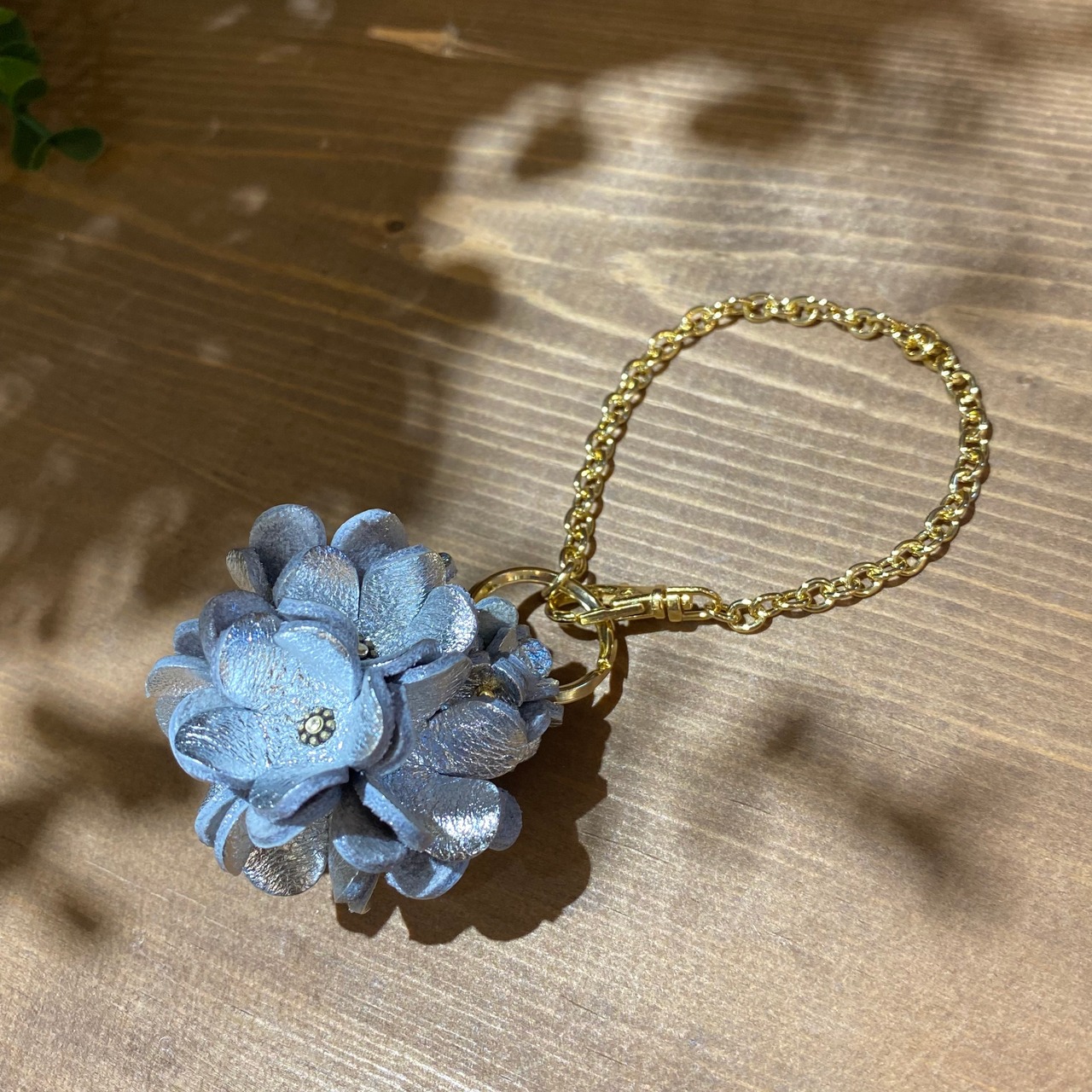 【完成品】レザーフラワータッセルチャーム(シルバー) - 2