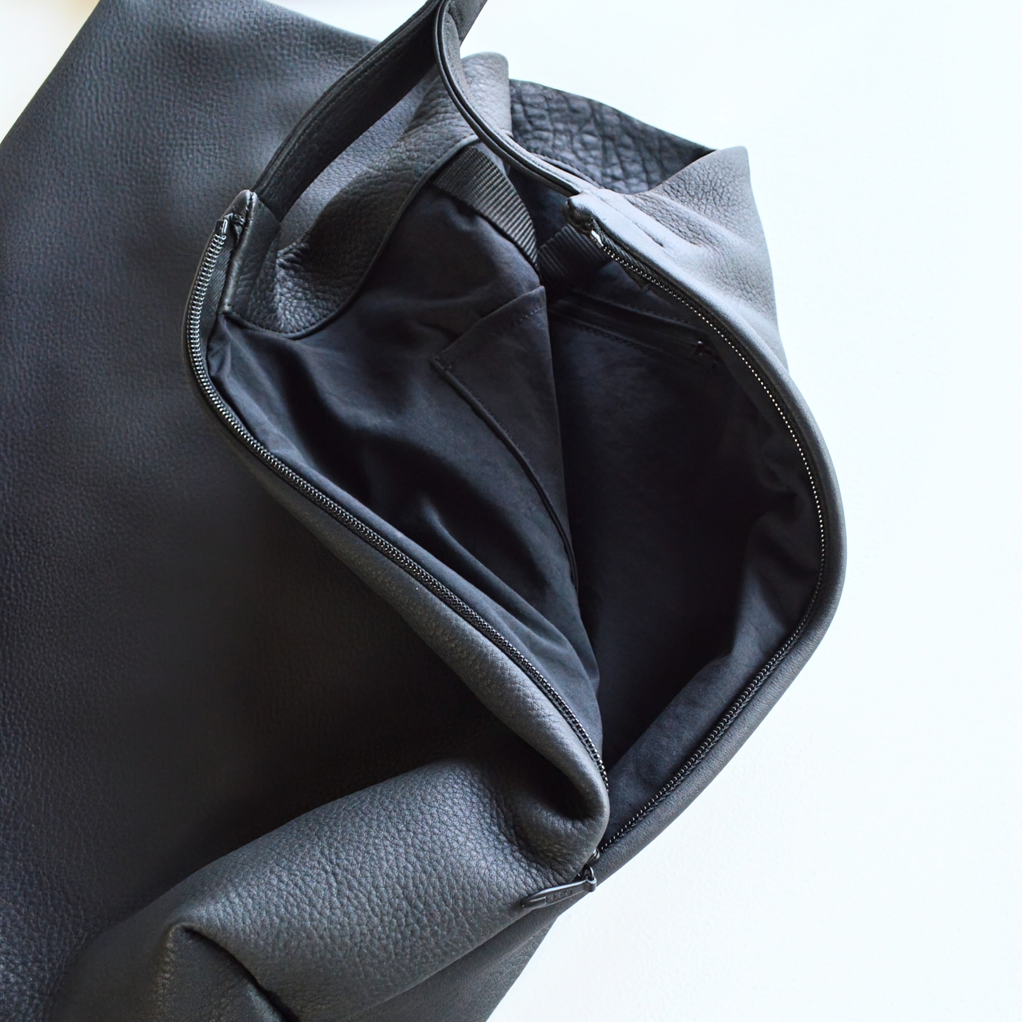 ERA. / EO SHRINK RE: PIPE BAG | MA STORE