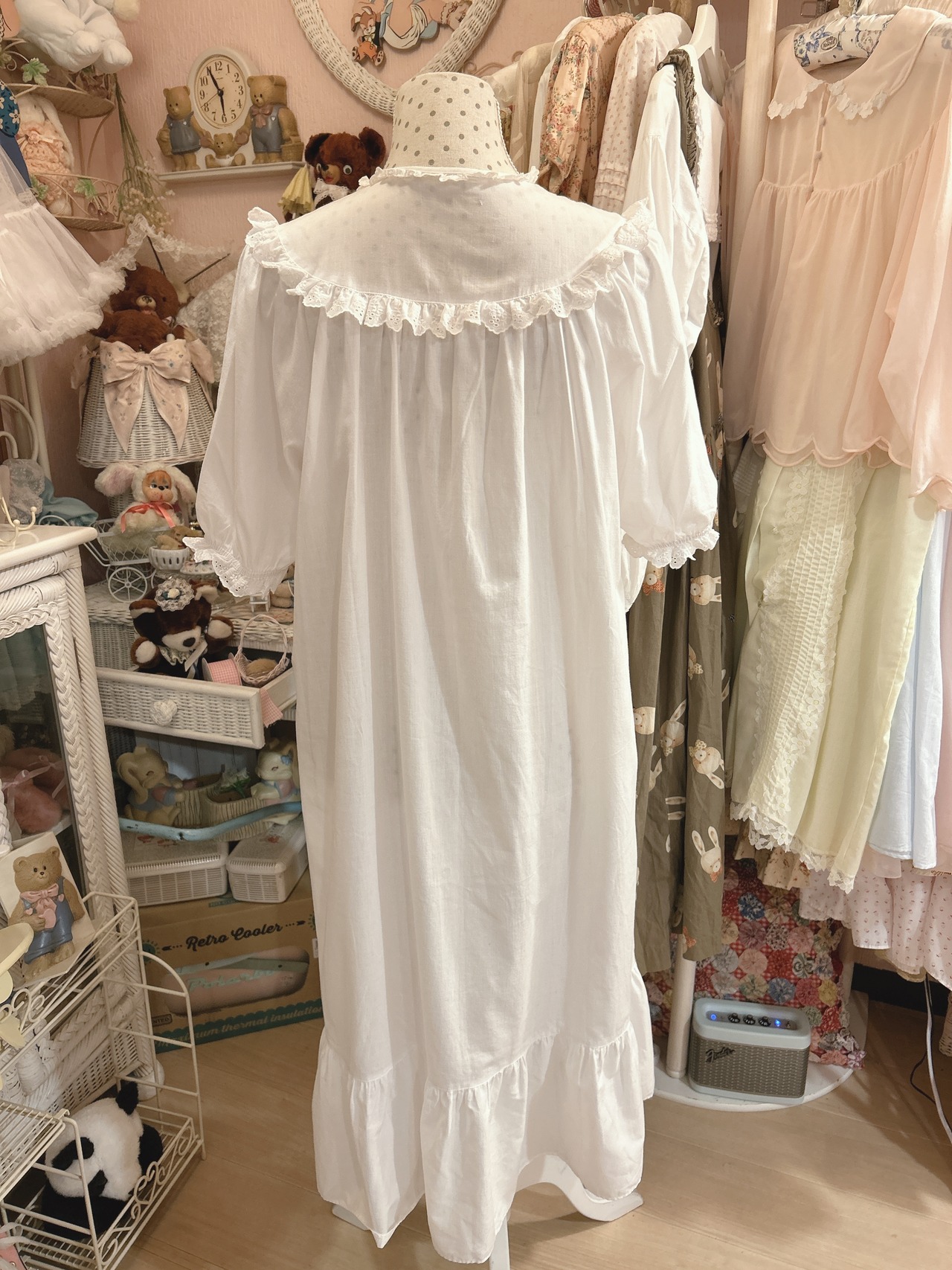 White lace dressの画像07