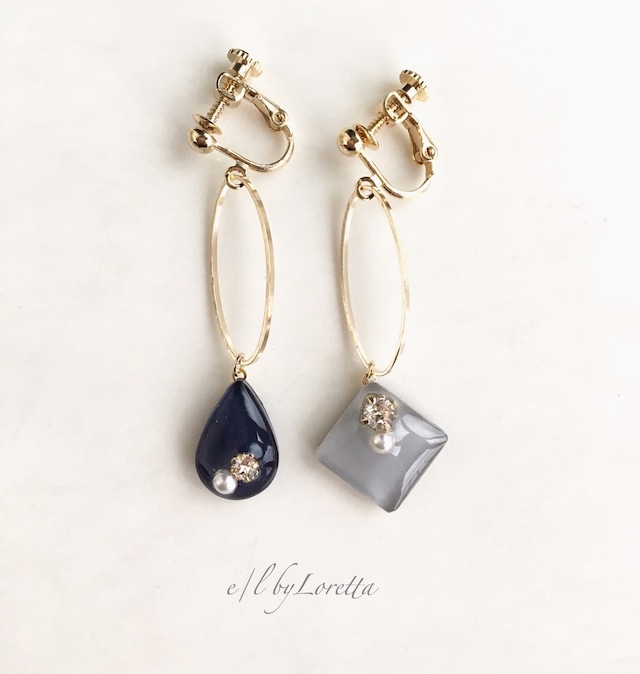 Asymmetry Shizuku square oval hoop pierce/earring(Gray×Navy) 