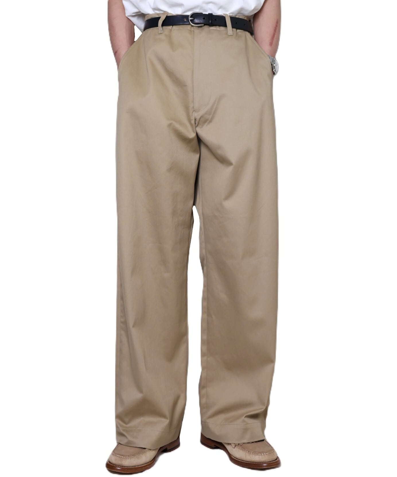 UNIVERSAL PRODUCTS. / 233-60506 NO TUCK WIDE CHINO TROUSERS (CAMEL