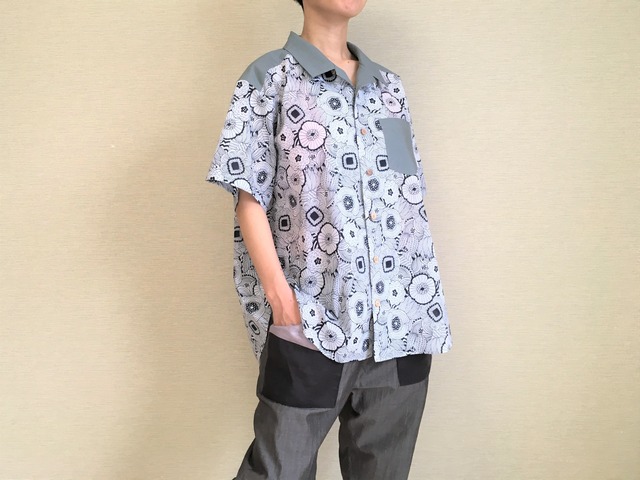 アロハ的なシャツ004 / 花白