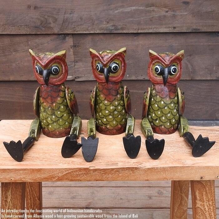 お座り フクロウさん Mサイズ 手足が動かせる木彫りの動物