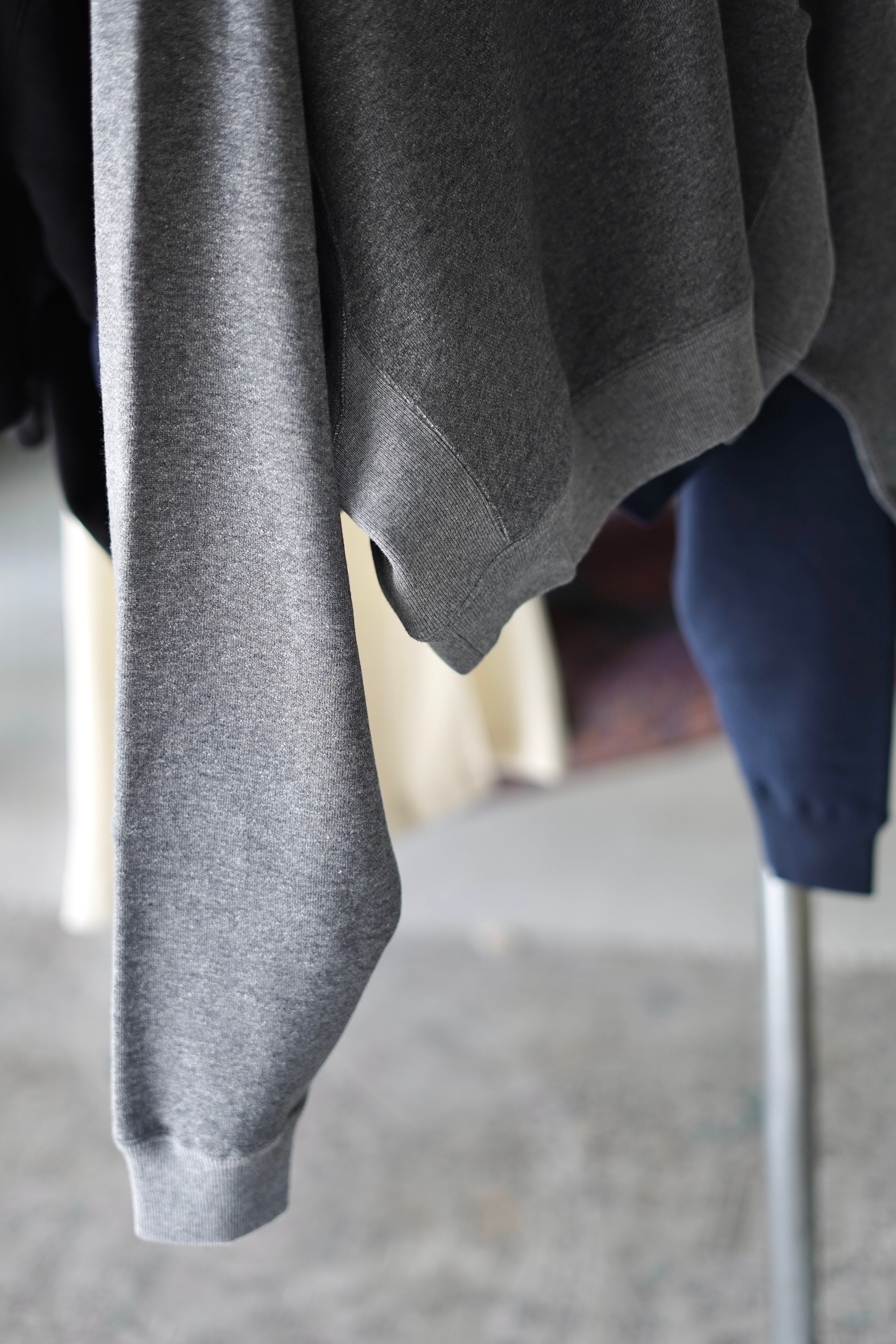 HYKE / CROPPED SWEAT SHIRT (BLACK , TOP GRAY , NAVY) | JUQUI HYKE / CROPPED SWEAT SHIRT (BLACK , TOP GRAY , NAVY) | JUQUI